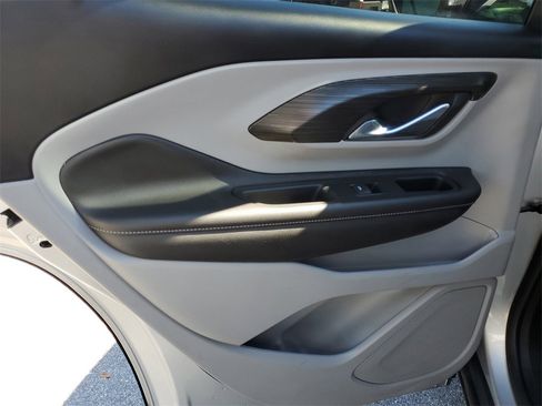 Certified 2022 GMC Terrain SLE w/ Driver Convenience Package image 14