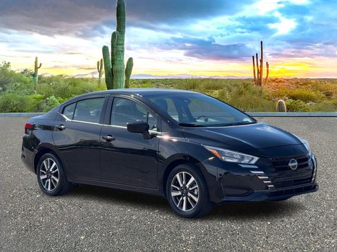 Certified 2025 Nissan Versa SV image 7