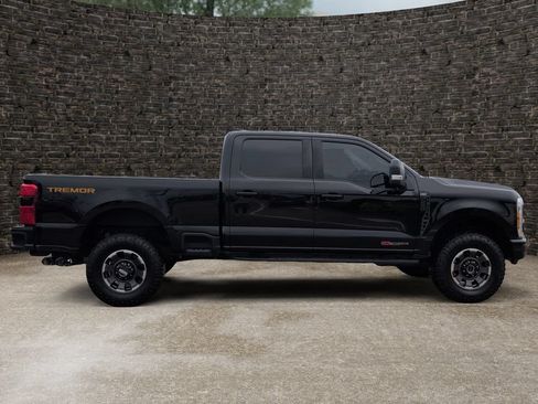 Used 2023 Ford F250 Lariat w/ Lariat Ultimate Package AWD/4WD image 3