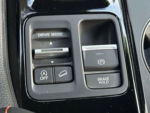 Certified 2025 Honda Pilot TrailSport image 32