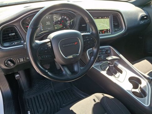Used 2022 Dodge Challenger SXT w/ Driver Convenience Group AWD/4WD image 11