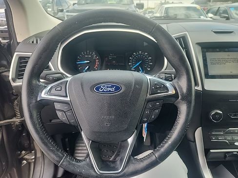 Used 2019 Ford Edge SEL FWD image 19