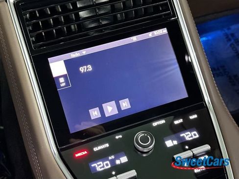 Used 2022 Porsche Panamera GTS image 38