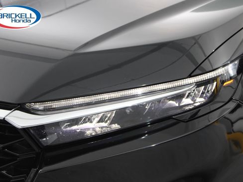 Used 2024 Honda CR-V EX-L image 11