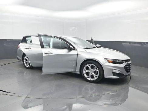 Used 2022 Chevrolet Malibu LT FWD image 38