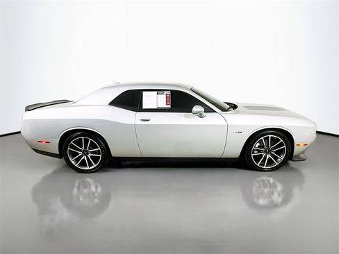 Used 2023 Dodge Challenger R/T image 7