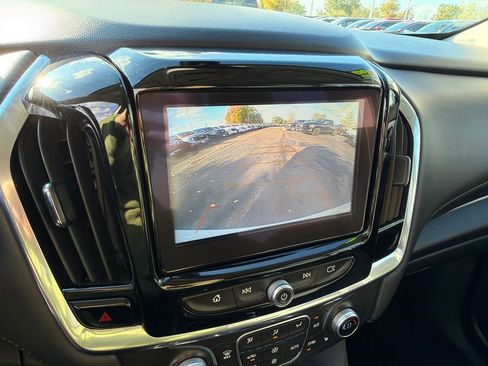 Used 2018 Chevrolet Traverse LT image 28