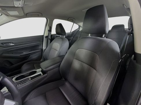 Used 2024 Nissan Altima 2.5 SV image 13