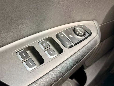 Used 2018 Kia Optima S FWD image 13