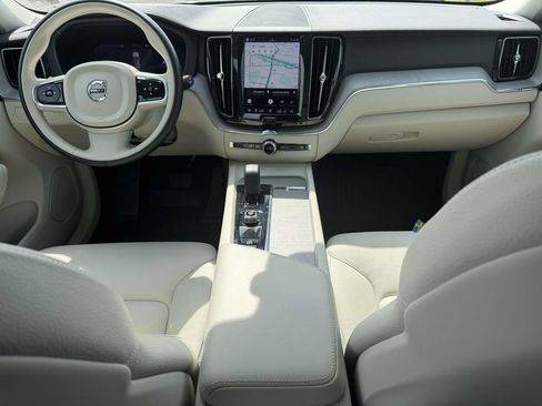 Used 2023 Volvo XC60 B5 Plus w/ Climate Package AWD/4WD image 2