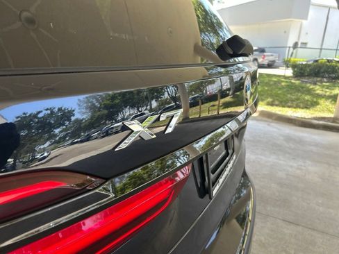 Used 2022 BMW X7 xDrive40i w/ M Sport Package AWD/4WD image 20