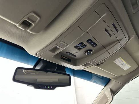Used 2018 Chevrolet Tahoe Premier RWD image 21