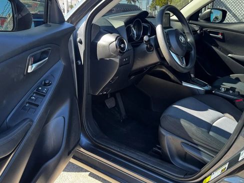 Used 2018 Toyota Yaris iA image 13