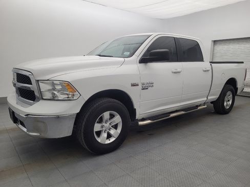 Used 2020 RAM 1500 Classic SLT AWD/4WD image 2