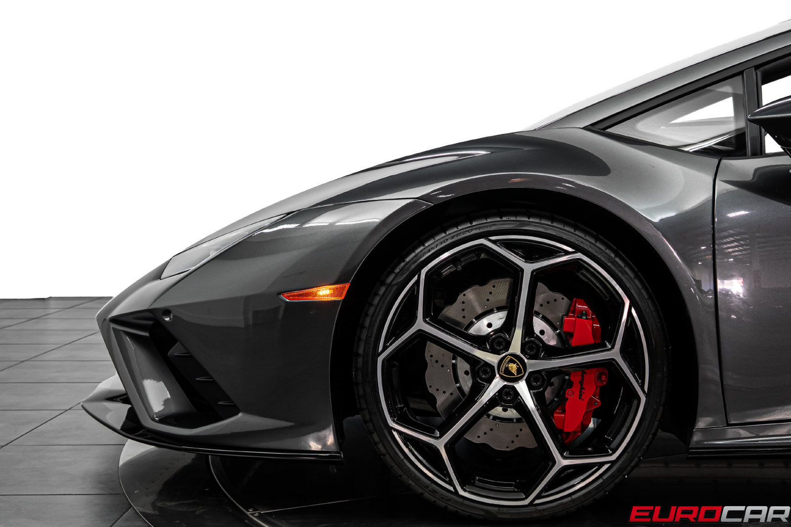 Used 2021 Lamborghini Huracan EVO RWD image 16