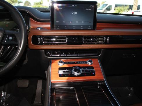 Certified 2023 Lincoln Aviator Reserve w/ Class IV Trailer Tow Package RWD image 13