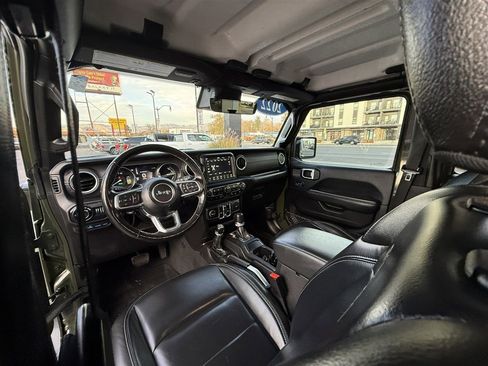 Used 2022 Jeep Wrangler Unlimited Sahara w/ Cold Weather Group image 19