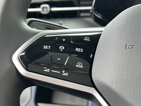 New 2025 Volkswagen ID. Buzz Pro S Plus image 24