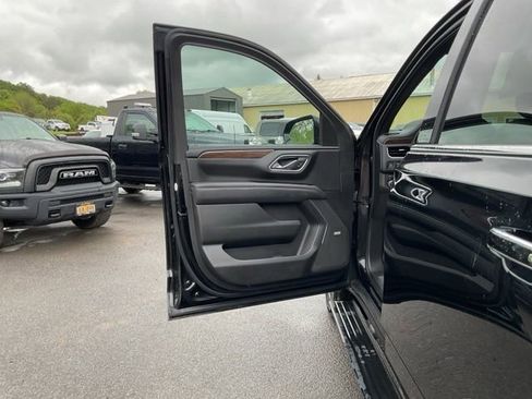 Used 2022 Chevrolet Tahoe High Country AWD/4WD image 27