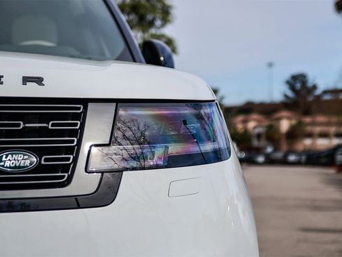 New 2026 Land Rover Range Rover SE image 10