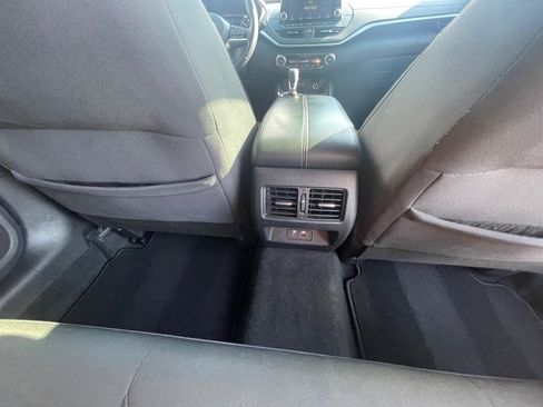Used 2019 Nissan Altima 2.5 SV FWD image 18