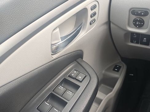 Used 2021 Honda Pilot Special Edition image 9