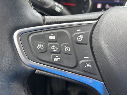 Used 2023 Chevrolet Equinox Premier image 8