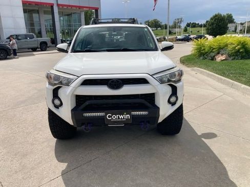 Used 2018 Toyota 4Runner SR5 Premium AWD/4WD image 10