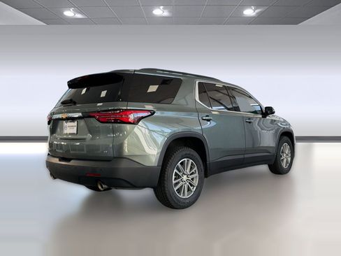 Used 2023 Chevrolet Traverse LT FWD image 9