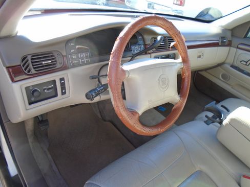 Used 1998 Cadillac De Ville image 12
