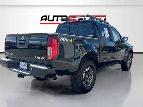 Used 2019 Nissan Frontier PRO-4X image 7