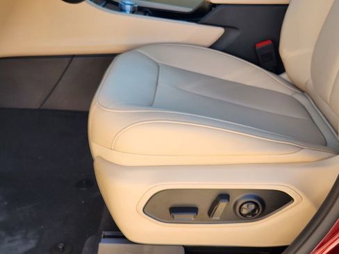 New 2025 Jeep Grand Cherokee L Limited image 16