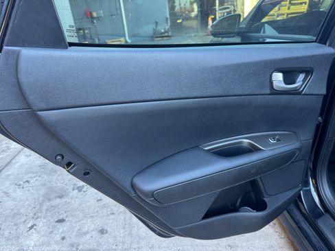 Used 2019 Kia Optima S FWD image 21