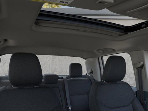 New 2025 Ford Maverick XLT w/ XLT Luxury Package image 12