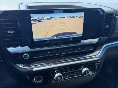 Used 2023 GMC Sierra 1500 Elevation image 24