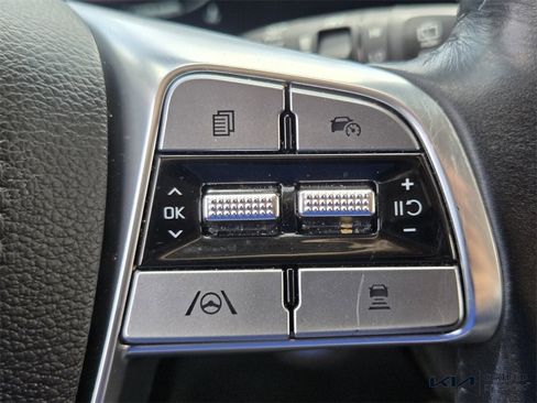 Certified 2023 Kia Telluride LX image 27