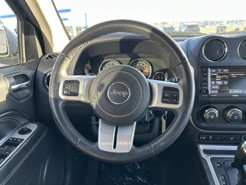 Used 2017 Jeep Compass High Altitude image 10