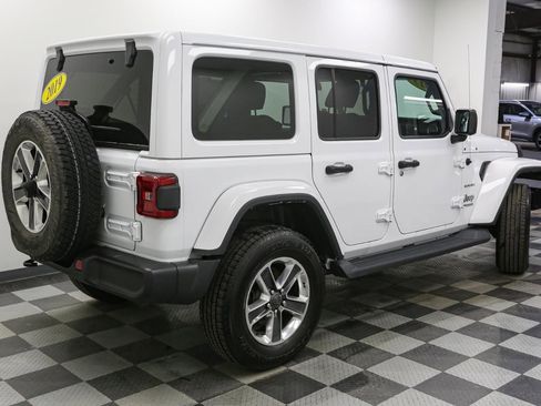 Used 2019 Jeep Wrangler Unlimited Sahara w/ Dual Top Group image 10