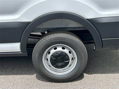 New 2025 Ford Transit 250 148 Medium Roof image 13
