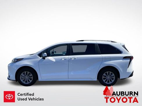 Certified 2026 Toyota Sienna LE FWD image 5