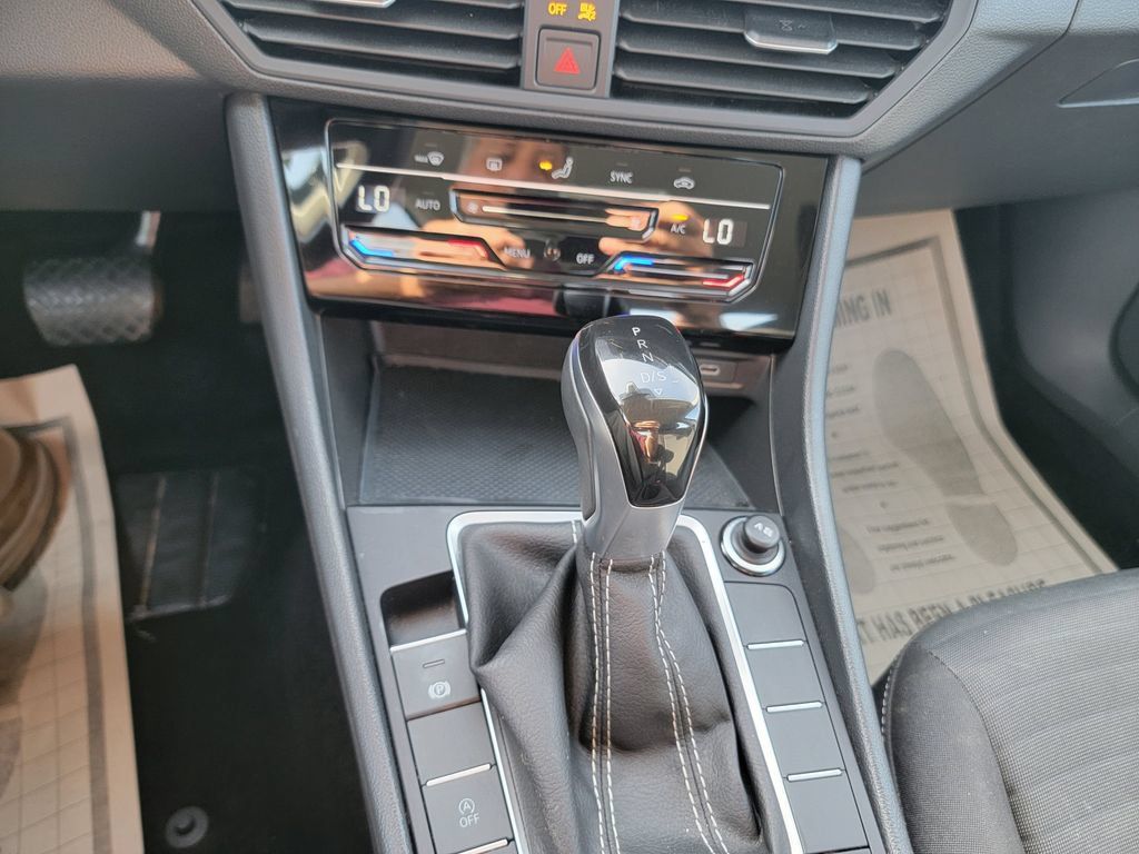 Used 2025 Volkswagen Jetta S FWD image 19