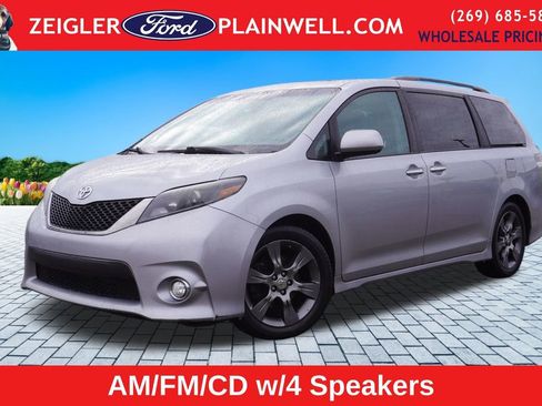 Used 2016 Toyota Sienna SE Premium image 1