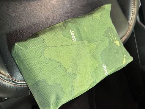 Used 2021 Jeep Gladiator Mojave w/ Dual Top Group image 39