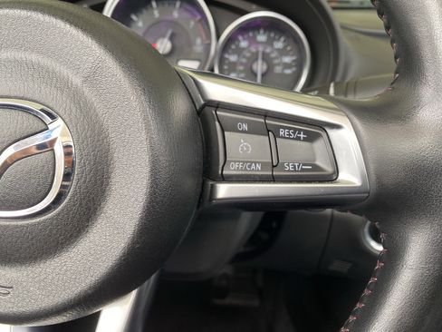 Used 2017 MAZDA MX-5 Miata Club image 7