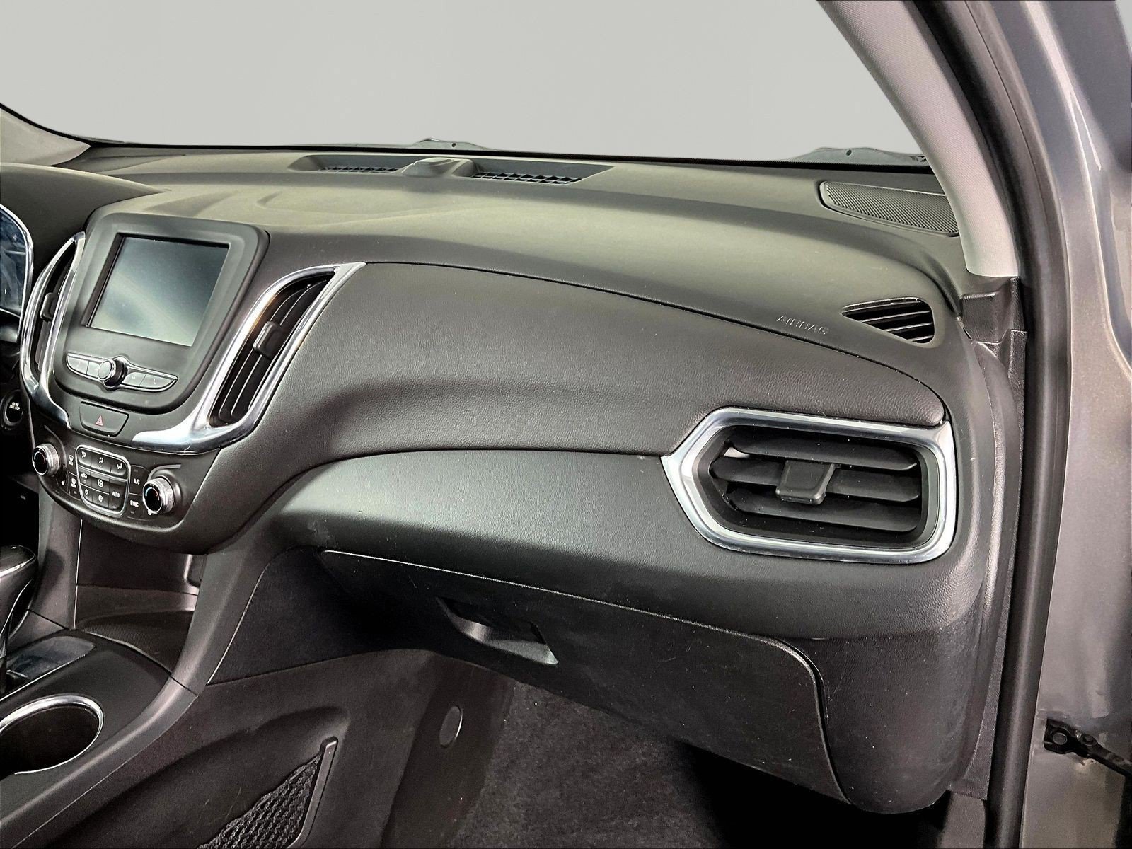 Used 2018 Chevrolet Equinox LT FWD image 23