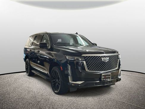 Used 2024 Cadillac Escalade Premium Luxury AWD/4WD image 10