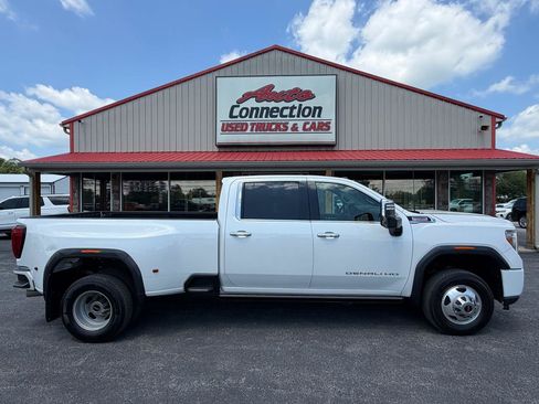 Used 2022 GMC Sierra 3500 Denali w/ Denali Ultimate Package AWD/4WD image 3