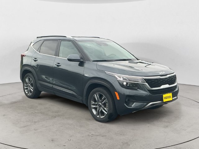 Used 2023 Kia Seltos S AWD/4WD image 3