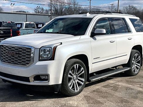 Used 2019 GMC Yukon Denali w/ Denali Ultimate Package image 2