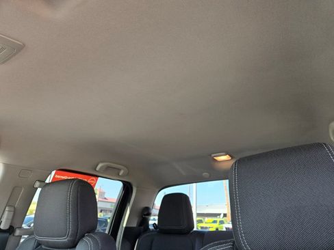 Used 2022 Nissan Frontier SV RWD image 11